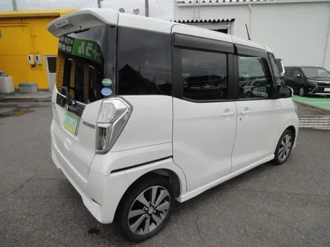 Mitsubishi eK Space Custom