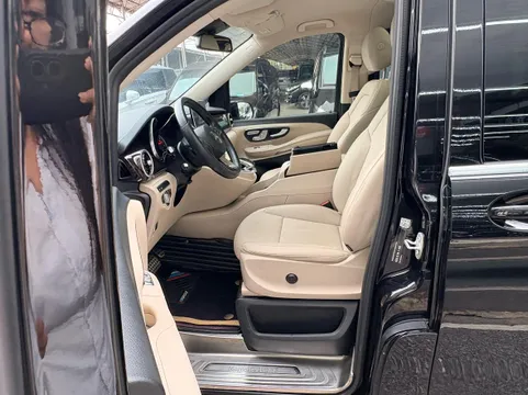 Mercedes-Benz V-Class