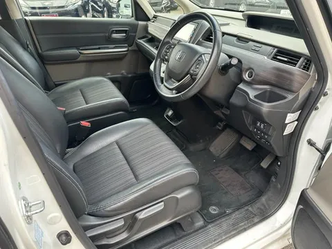 Honda Freed Plus