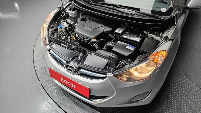 Hyundai Elantra (Avante)