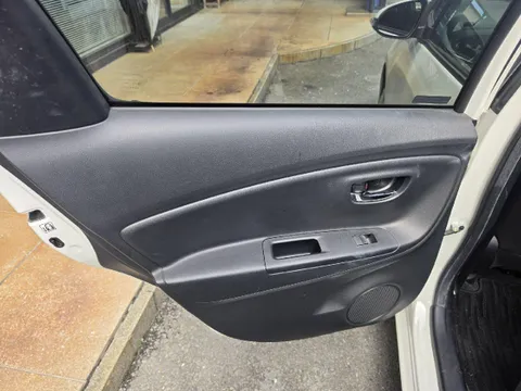 Toyota Yaris (Vitz)