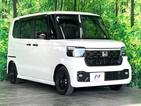 Honda N-BOX Custom