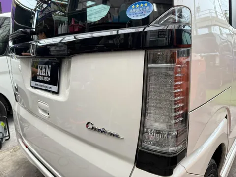 Honda N-BOX Custom