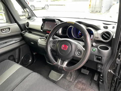Honda N-BOX Slash