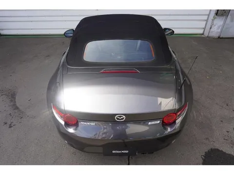 Mazda MX-5 (Roadster)
