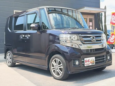 Honda N-BOX Custom
