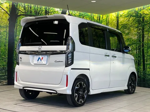 Honda N-BOX Custom