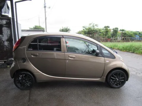 Mitsubishi I