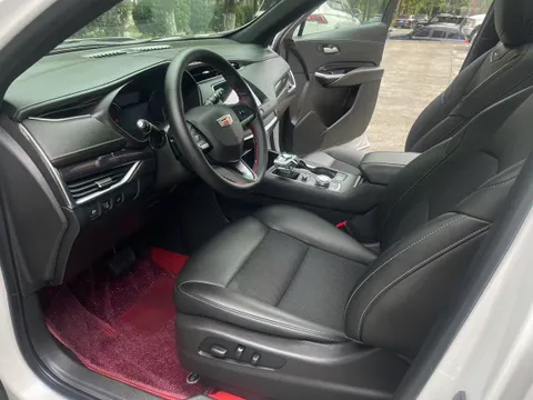 Cadillac XT4