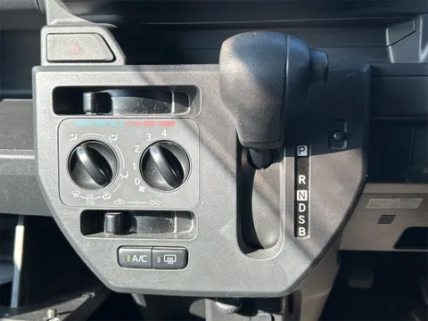 Toyota Pixis Mega