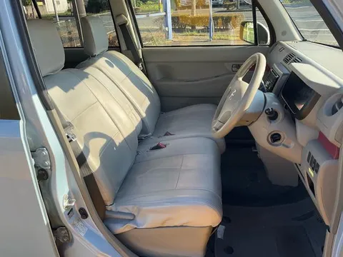 Toyota Pixis Space