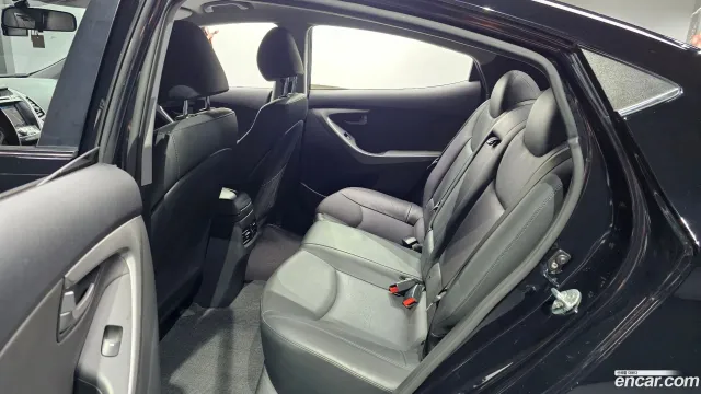Hyundai Elantra (Avante)