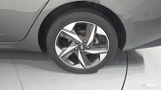 Hyundai Elantra (Avante)
