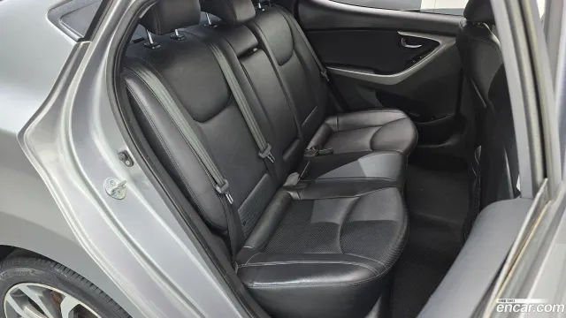Hyundai Elantra (Avante)