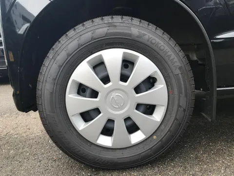 Nissan Clipper Van