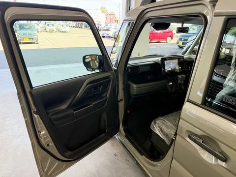 Suzuki Spacia Gear