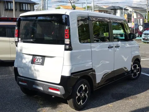 Mitsubishi Delica Mini