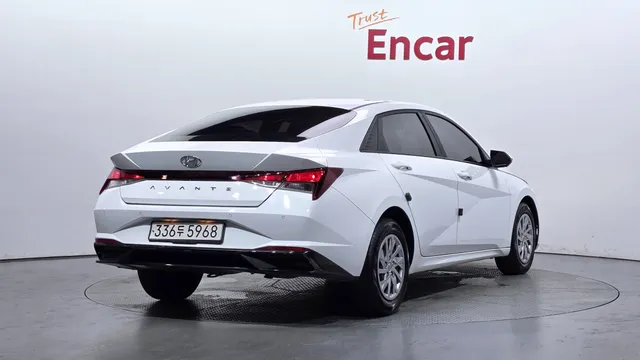 Hyundai Elantra (Avante)