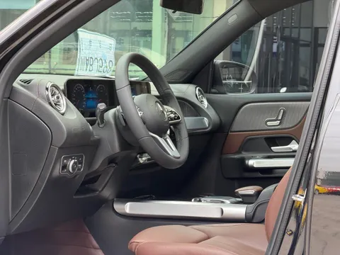 Mercedes-Benz Mercedes-Benz GLB