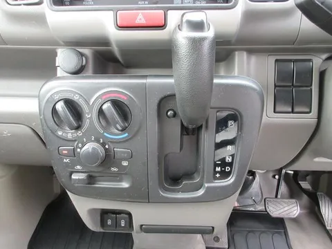 Nissan Clipper