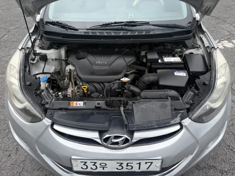 Hyundai Elantra (Avante)