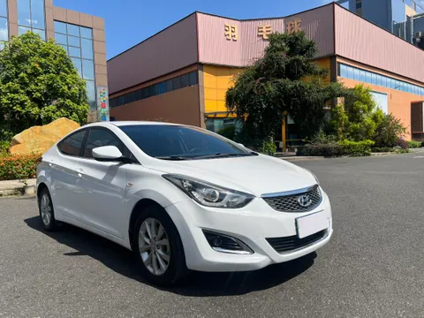 Hyundai Elantra (Avante)
