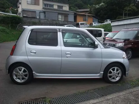 Daihatsu Esse