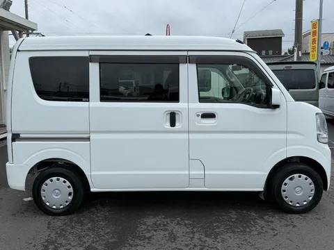 Nissan Clipper