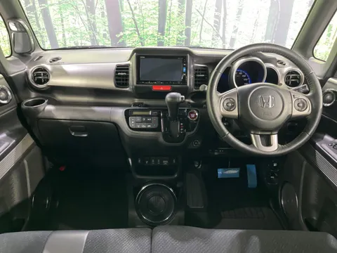 Honda N-BOX Slash