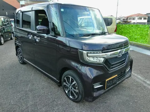 Honda N-BOX Custom