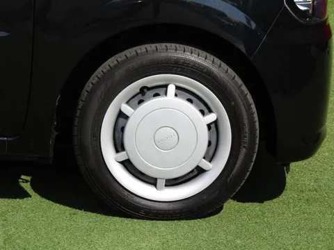 Daihatsu Mira Tocot