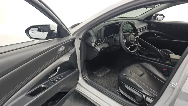 Hyundai Elantra (Avante)