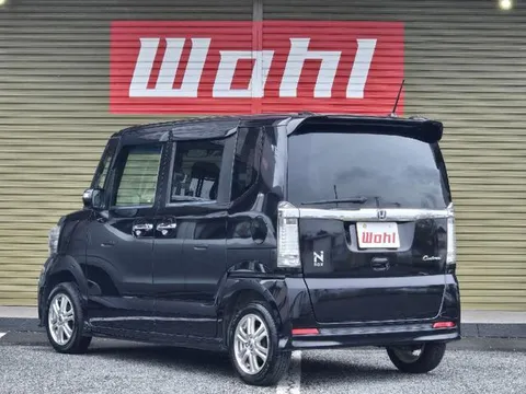 Honda N-BOX Custom