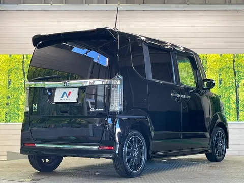 Honda N-BOX Custom