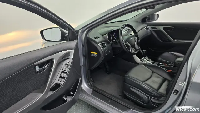 Hyundai Elantra (Avante)