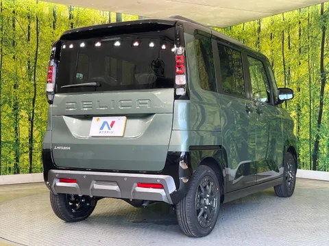 Mitsubishi Delica Mini
