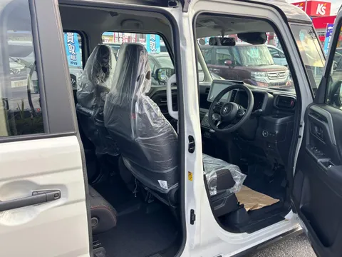 Suzuki Spacia Gear