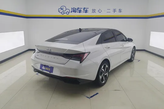 Hyundai Elantra (Avante)