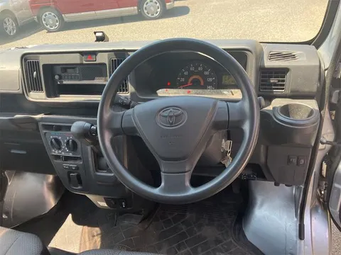 Toyota Pixis Van