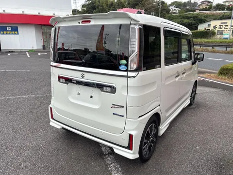 Suzuki Spacia