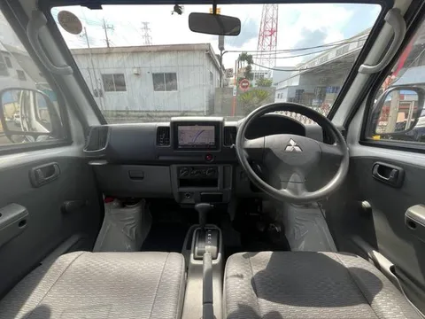 Mitsubishi Minicab Van