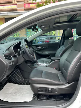 Chevrolet Malibu XL