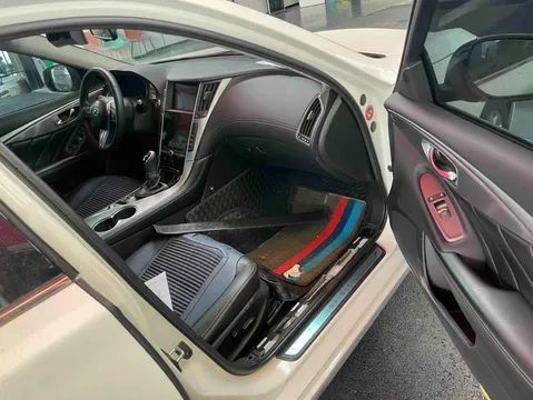 Infiniti Q50L