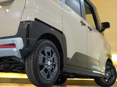 Mitsubishi Delica Mini