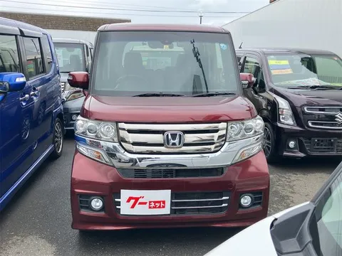Honda N-BOX Custom