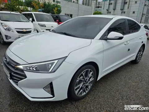 Hyundai Elantra (Avante)
