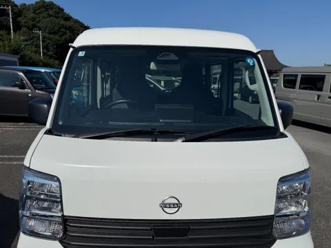 Nissan Clipper Van