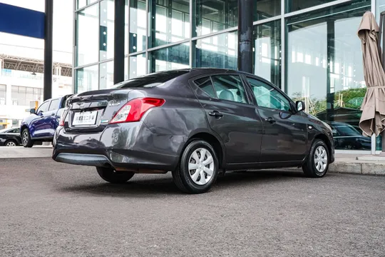 Nissan Sunny