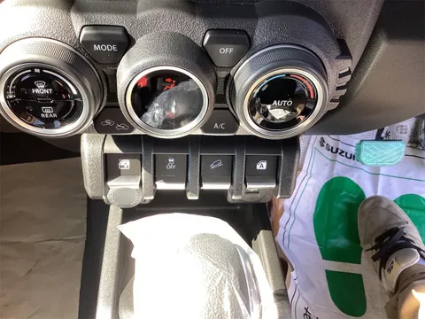 Suzuki Jimny Sierra