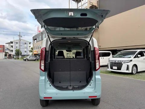 Suzuki Spacia